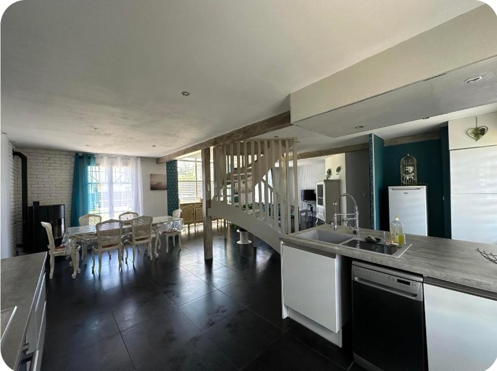 Charmante Maison Comme Chez Soi Saint-Amand-sur-Fion Exteriör bild